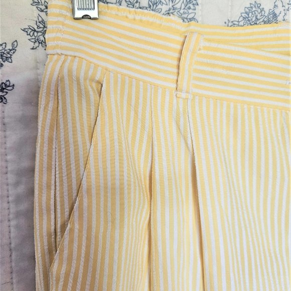 Size M to L Vintage 1990s Koret Striped Seersucker Capri Pants - Picture 4 of 8